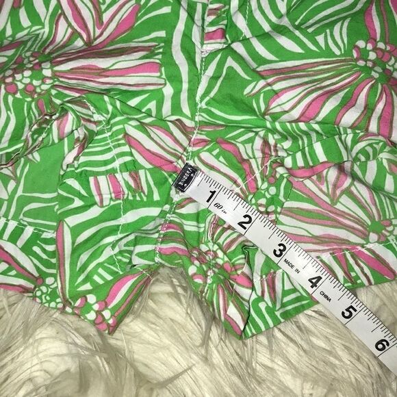 Lilly Pulitzer Green Bean Walsh Shorts Floral - Picture 4 of 7